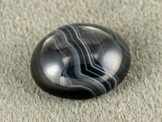 Natural Sulemani Hakik 7.84 Carat Agate Stone main view with natural banding