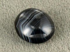 Sulemani Hakik 7.84 Carat side profile showing 6.5 mm cabochon depth
