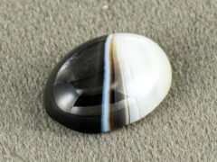 Natural Sulemani Hakik 8.31 Carat Agate Stone primary side-angle view