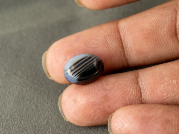 Natural Sulemani Hakik Agate Stone 8.37 Carat in-hand size reference