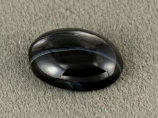 Natural Sulemani Hakik 8.66 Carat Agate Stone main view with natural banding
