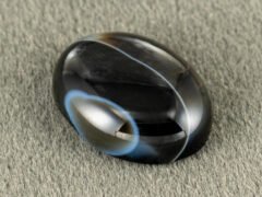 Sulemani Hakik 9.24 Carat side profile showing 5.5 mm domed cabochon