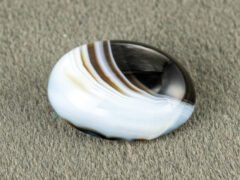 Natural Sulemani Hakik 9.57 Carat Agate Stone main view with natural banding
