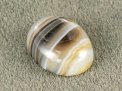 Sulemani Hakik 9.68 Carat side profile showing 5.8 mm cabochon depth