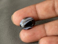 Natural Sulemani Hakik Agate Stone 9.81 Carat in-hand size