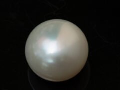 Cultured Pearl Moti 10.99 carat top view creamish white round shape