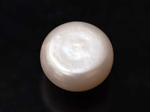 Cultured Pearl Moti 4.40 carat back view rounded shape