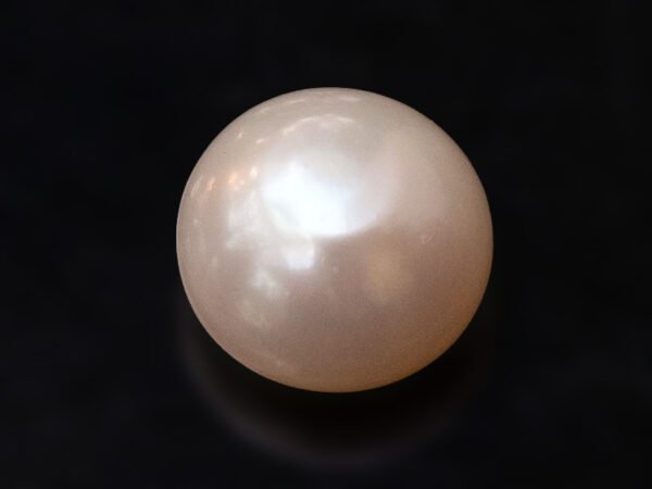 Cultured Pearl Moti 4.40 carat top view creamish white round shape