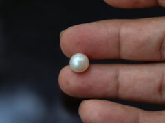 Cultured Pearl Moti 4.40 carat in hand actual size