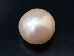 Cultured Pearl Moti 4.69 carat top view creamish white round shape