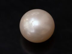 Cultured Pearl Moti 4.70 carat back view rounded shape