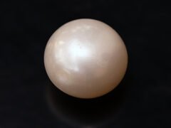 Cultured Pearl Moti 4.70 carat top view creamish white round shape