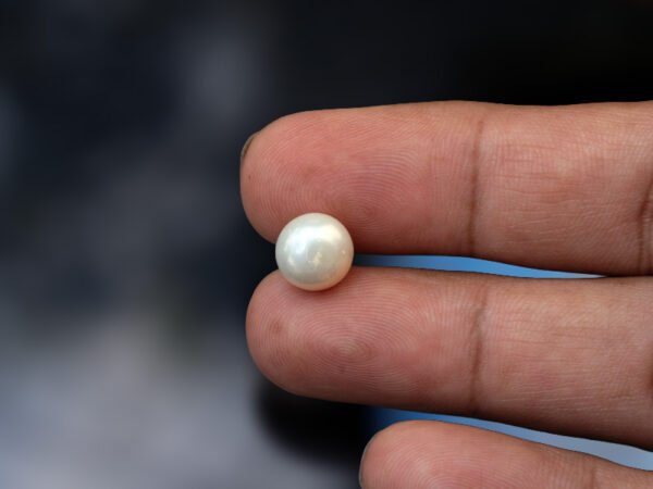 Cultured Pearl Moti 4.86 carat in hand actual size