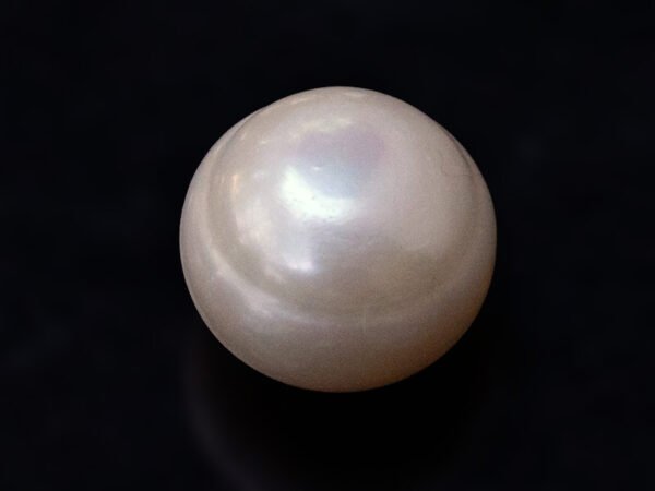 Cultured Pearl Moti 4.95 carat back view rounded shape