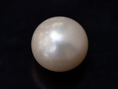 Cultured Pearl Moti 4.95 carat top view creamish white round shape