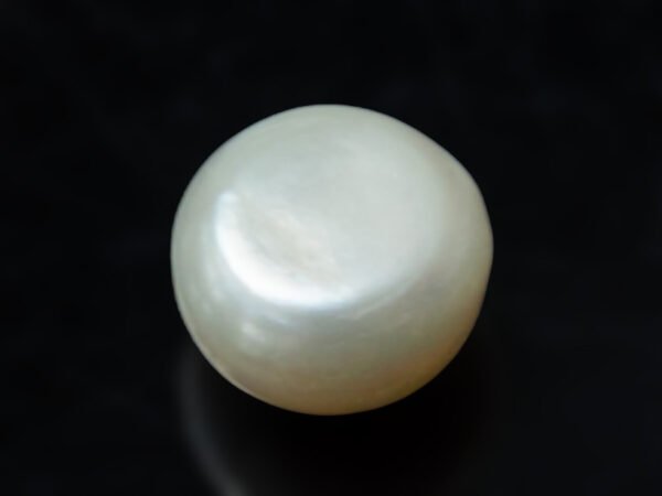 Cultured Pearl Moti 4.96 carat back view rounded shape