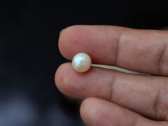 Cultured Pearl Moti 4.98 carat in hand actual size