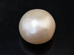 Cultured Pearl Moti 4.98 carat top view creamish white round shape