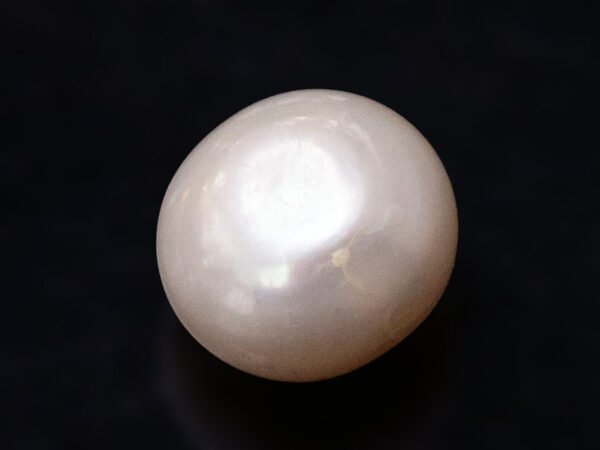 Cultured Pearl Moti 5.01 carat back view rounded shape