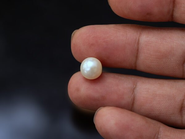 Cultured Pearl Moti 5.24 carat in hand actual size