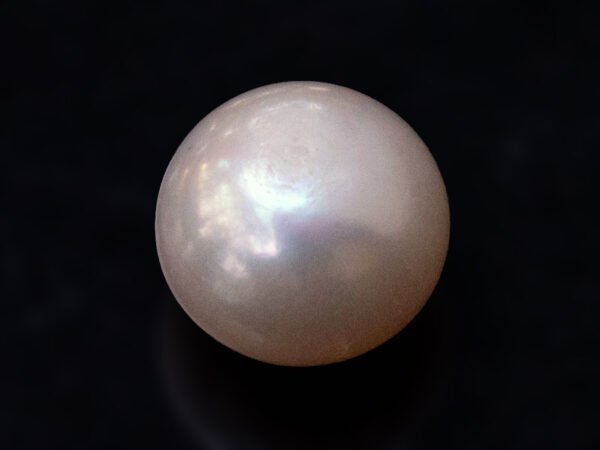 Cultured Pearl Moti 5.28 carat back view rounded shape
