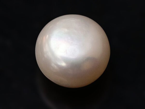 Cultured Pearl Moti 5.63 carat back view rounded shape
