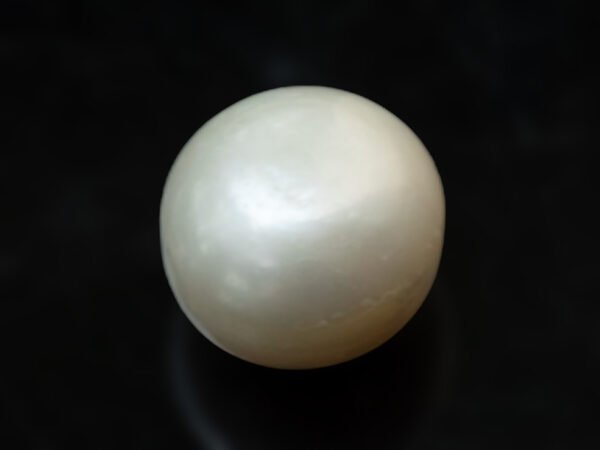 Cultured Pearl Moti 5.78 carat back view rounded shape
