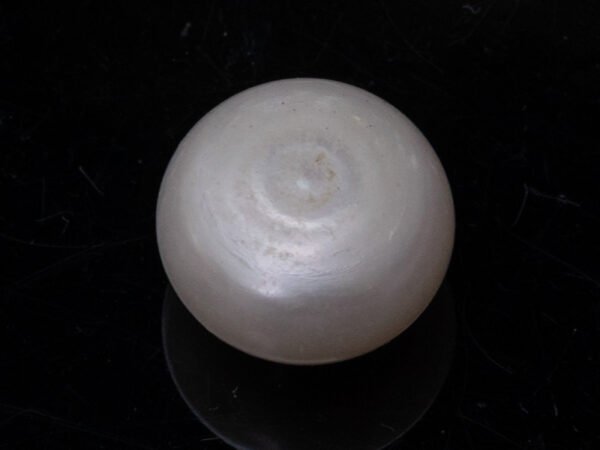 Cultured Pearl Moti 8.56 carat back view rounded surface SKU RG-PEARL-B1-8.56-12x8