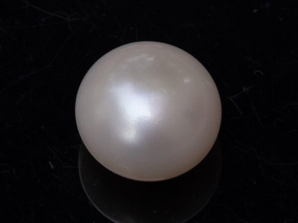 Cultured Pearl Moti 8.60 carat top view creamish white round shape SKU RG-PEARL-B1-8.60-11x9
