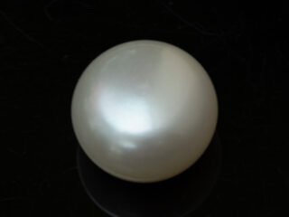 Cultured Pearl Moti 8.71 carat top view creamish white round shape