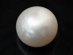 Cultured Pearl Moti 8.72 carat top view creamish white round shape