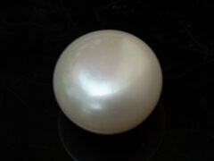 Cultured Pearl Moti 8.88 carat side view creamish white