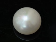 Cultured Pearl Moti 8.92 carat top view creamish white round shape