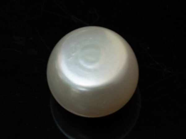 Cultured Pearl Moti 9.00 carat back view rounded surface
