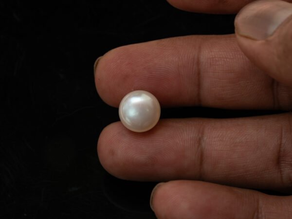 Cultured Pearl Moti 9.00 carat in-hand actual size