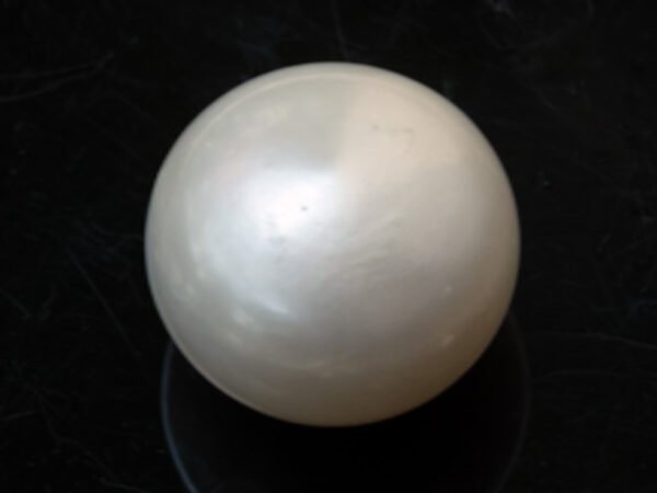 Cultured Pearl Moti 9.00 carat back view rounded shape