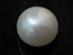 Cultured Pearl Moti 9.00 carat top view creamish white round shape