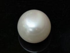 Cultured Pearl Moti 9.33 carat top view creamish white round shape