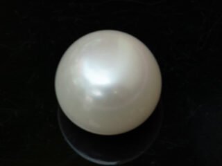 Cultured Pearl Moti 9.33 carat top view creamish white round shape