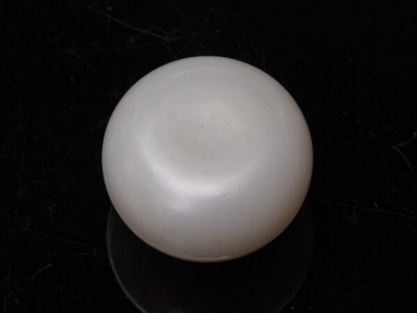 Cultured Pearl Moti 9.40 carat back view rounded surface SKU RG-PEARL-B1-9.40-12x8