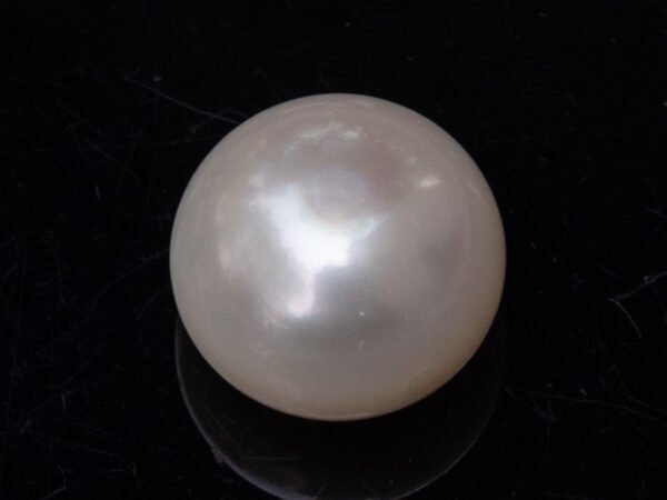 Cultured Pearl Moti 9.40 carat top view creamish white round shape SKU RG-PEARL-B1-9.40-12x8