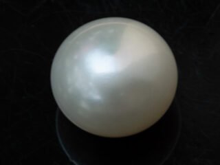 Cultured Pearl Moti 9.72 carat top view creamish white round shape