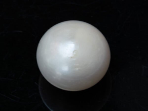 Cultured Pearl Moti 9.80 carat back view rounded surface