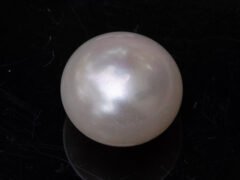 Cultured Pearl Moti 9.97 carat top view creamish white round shape SKU RG-PEARL-B1-9.97-12x10