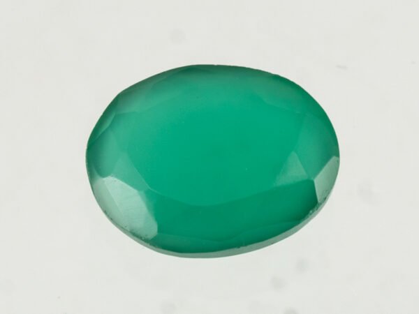 certified-natural-green-onyx-stone-3-71-carat-4-08-ratti-41-top-view