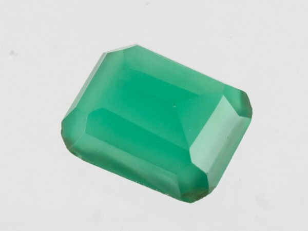 certified-natural-green-onyx-stone-3-75-carat-4-12-ratti-32-back-view