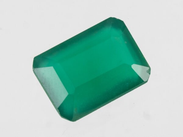 certified-natural-green-onyx-stone-3-81-carat-4-19-ratti-33-side-view