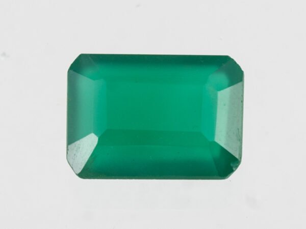 certified-natural-green-onyx-stone-3-81-carat-4-19-ratti-33-top-view