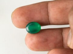 certified-natural-green-onyx-stone-4-16-carat-4-57-ratti-52-in-hand