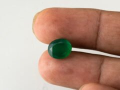 certified-natural-green-onyx-stone-4-40-carat-4-84-ratti-56-in-hand